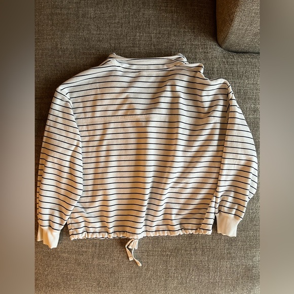 *last chance- going to donation* Women’s Quarter-zip Sweater - Picture 2 of 3